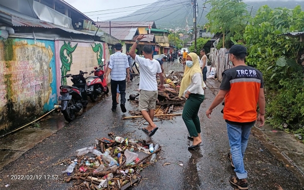 Banjir Rendam Puluhan Rumah Warga Di Ternate Tengah Dan Utara - Indotimur