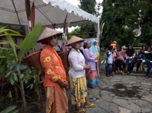 Para peserta pesta komunitas saat menampilkan beberapa kreativitas dan budaya kota Ternate (Foto: JARKOT)