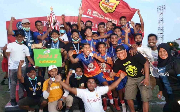 Kesebelasan Mutiara FC juara 2 TPL 2020/2021