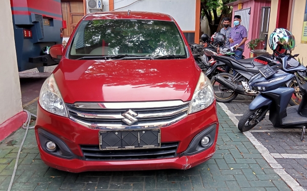 Mobil yang digunakan pelaku