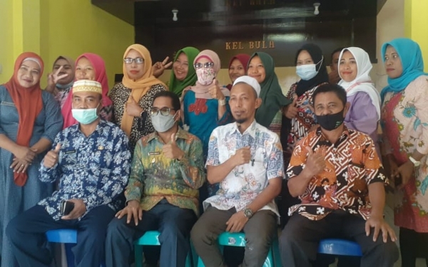 Wawali bersama Camat dan staf Ternate Barat