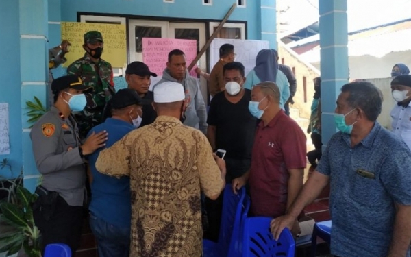aksi protes warga