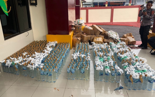 Barang bukti miras Barang bukti miras