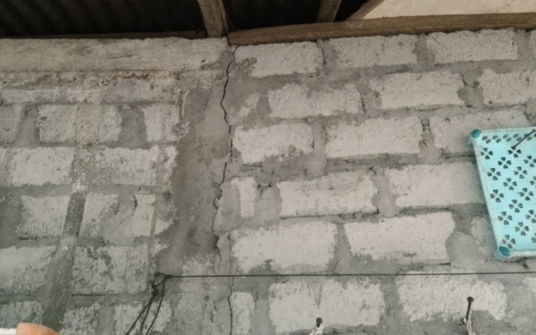 Rumah warga terdampak getaran mesin milik PLTMG