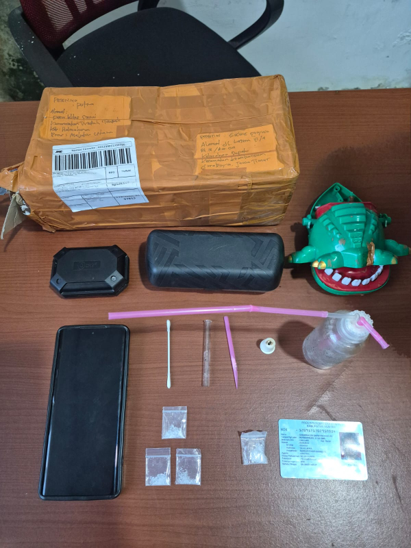 Barang bukti yang diamankan polisi